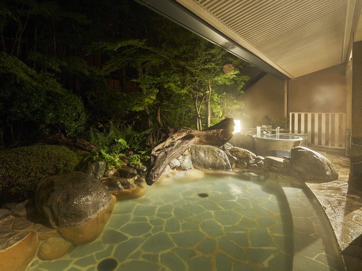 ออนเซ็น露天