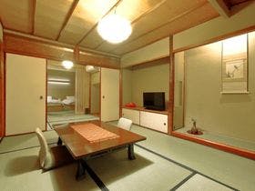 炭屋旅館