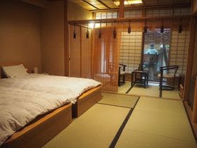 炭屋旅館