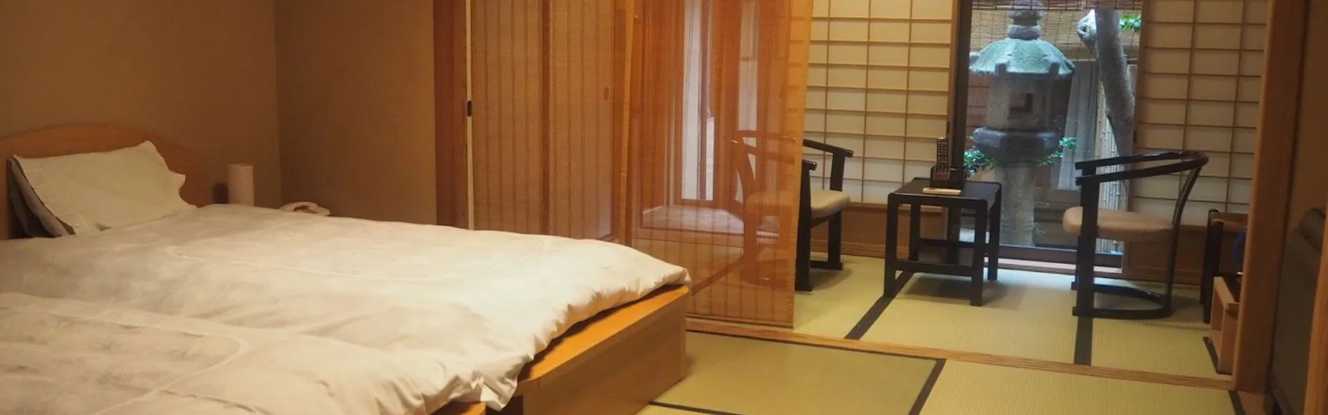 炭屋旅館