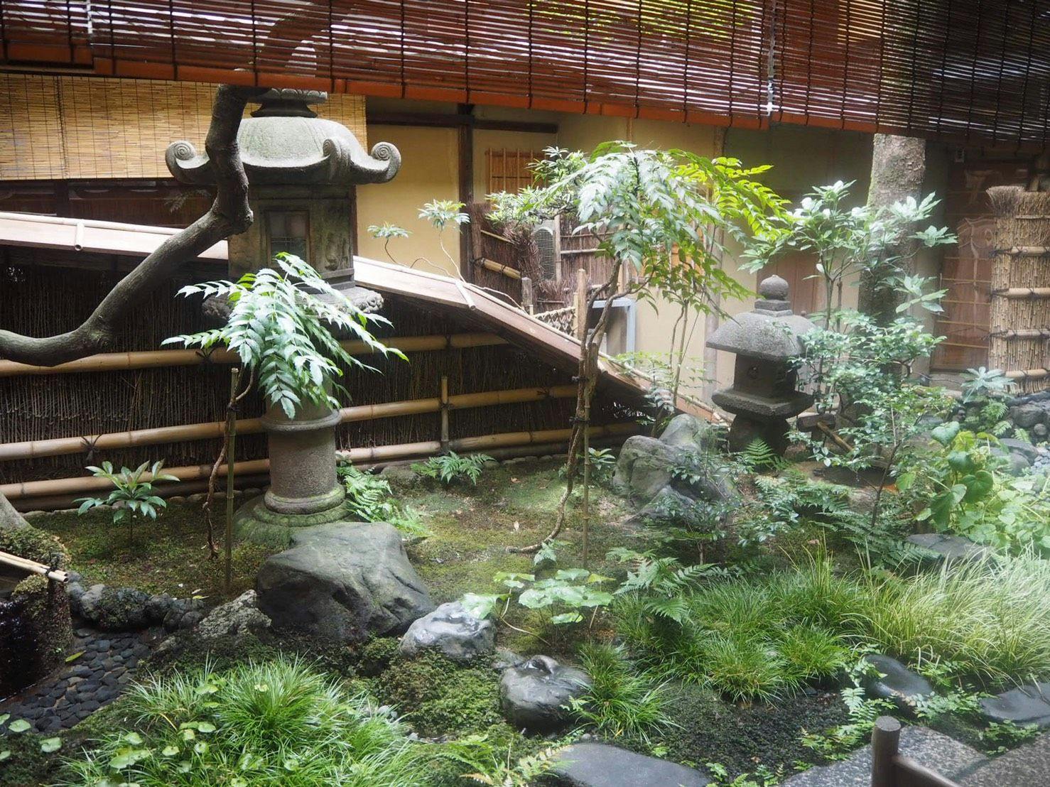 炭屋旅館