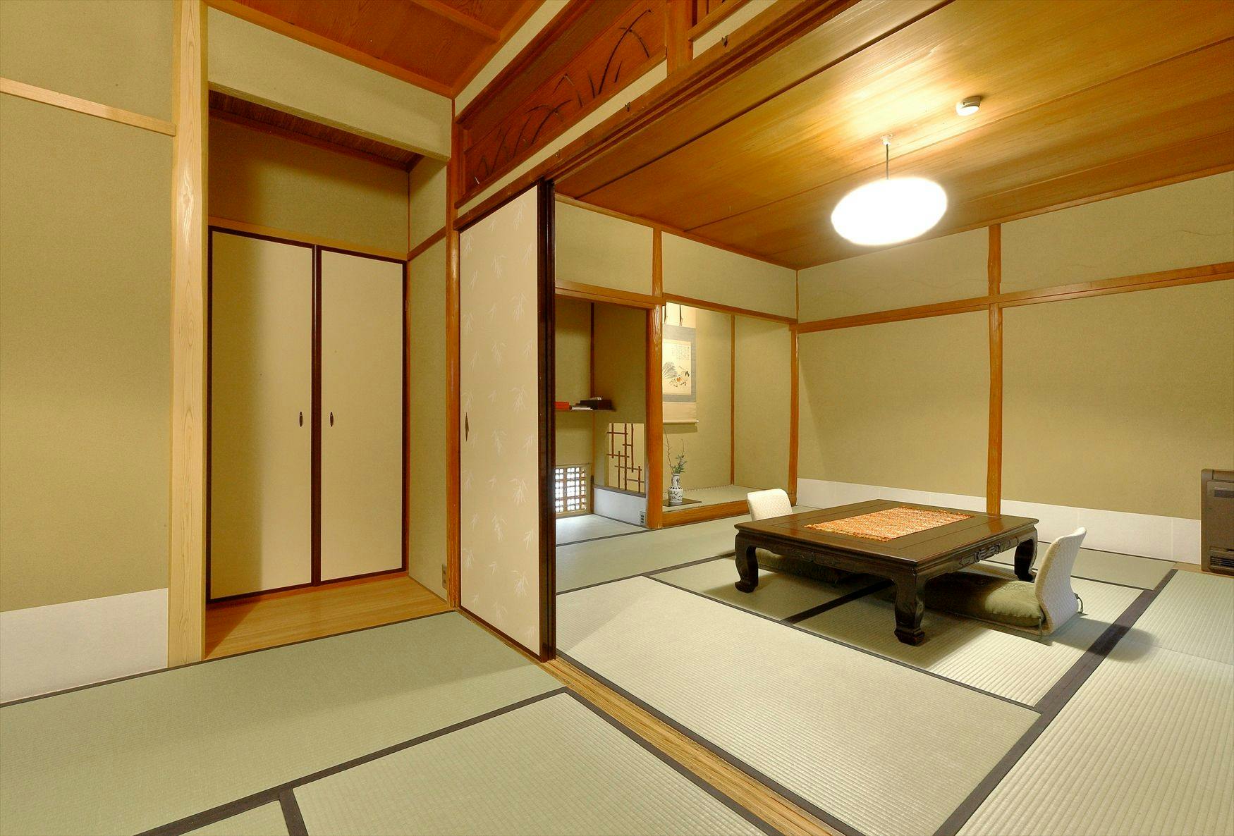 炭屋旅館