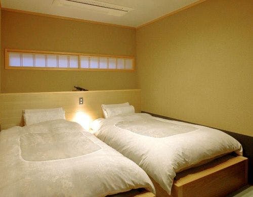 8帖＋6帖（和ベット付）＋縁先4帖