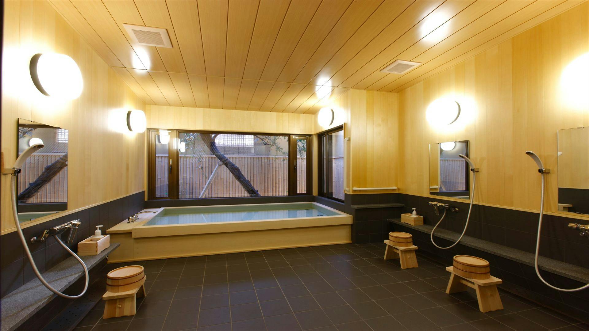炭屋旅館