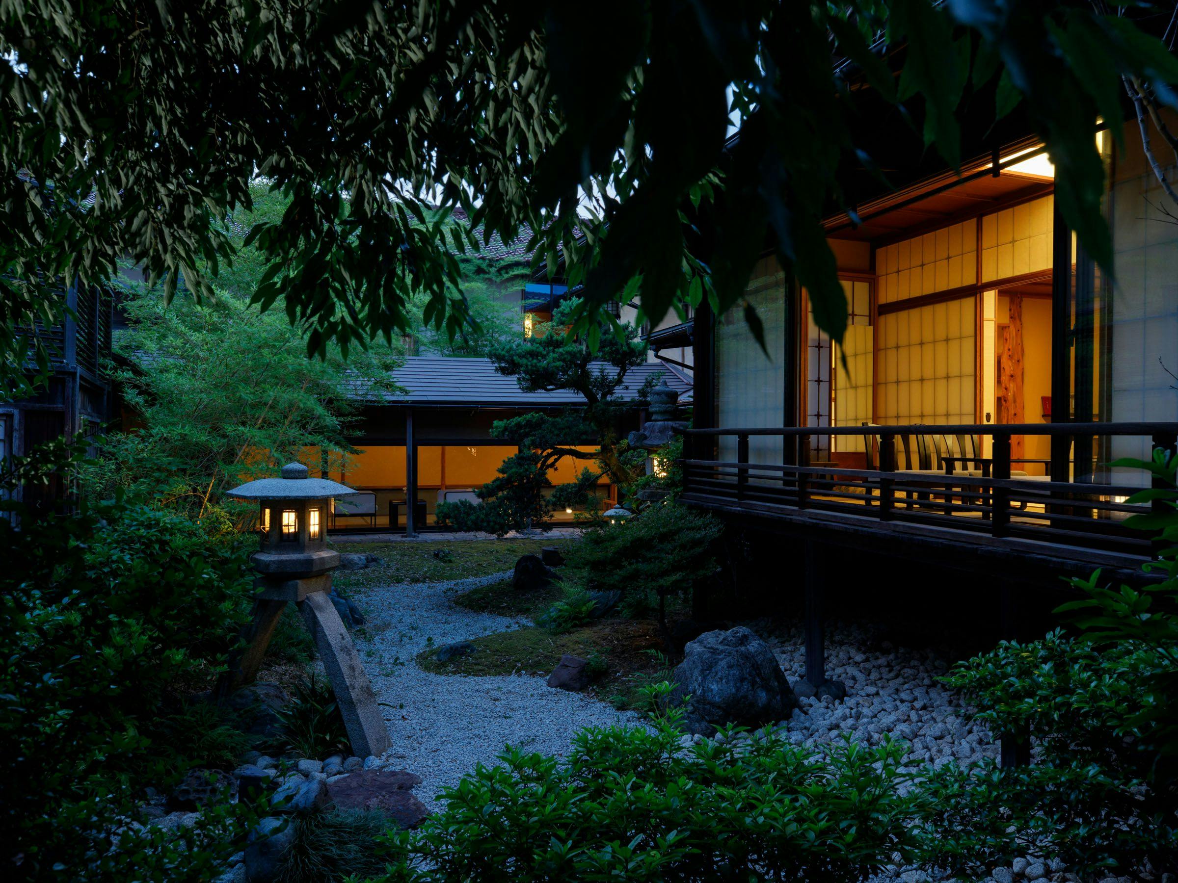 施設一例　「庭園」