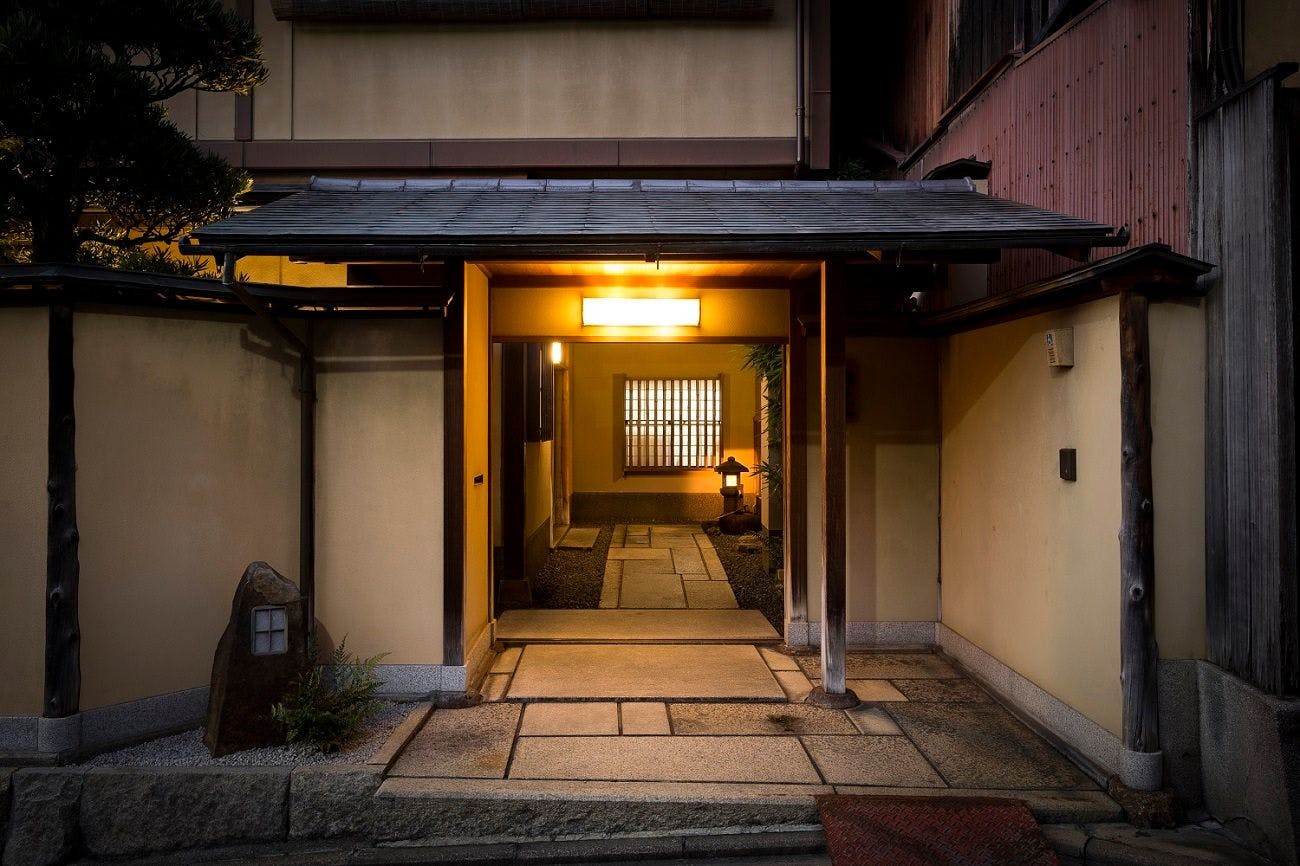 祇園の宿　坂の上