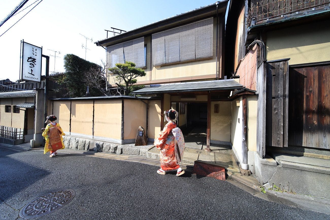 祇園の宿　坂の上