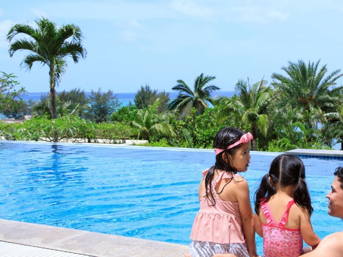 Saat-saat terbaik di bawah langit biru tropika.