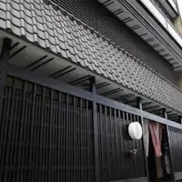 Eksterior dengan nuansa Jepang yang kental.