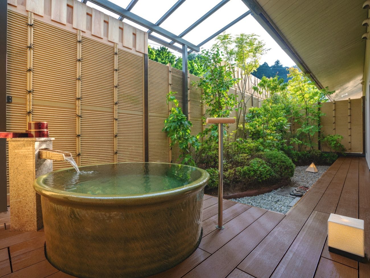 奥熱川　庭園と竹の湯宿　奈良偲の里　玉翠