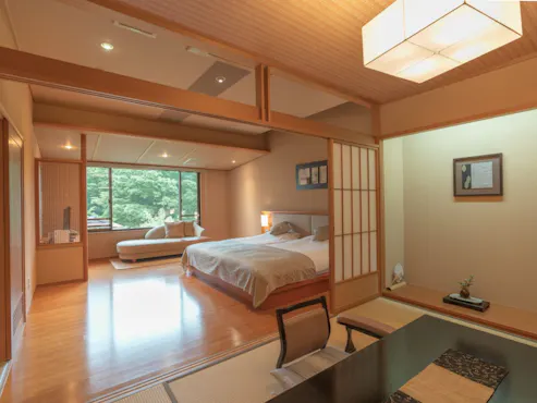【和風庭園一望 2階和洋室】