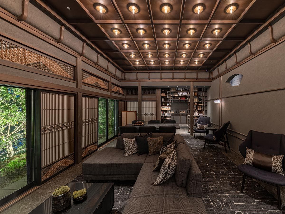 【เลานจ์พรีเมียมบนภูเขา】