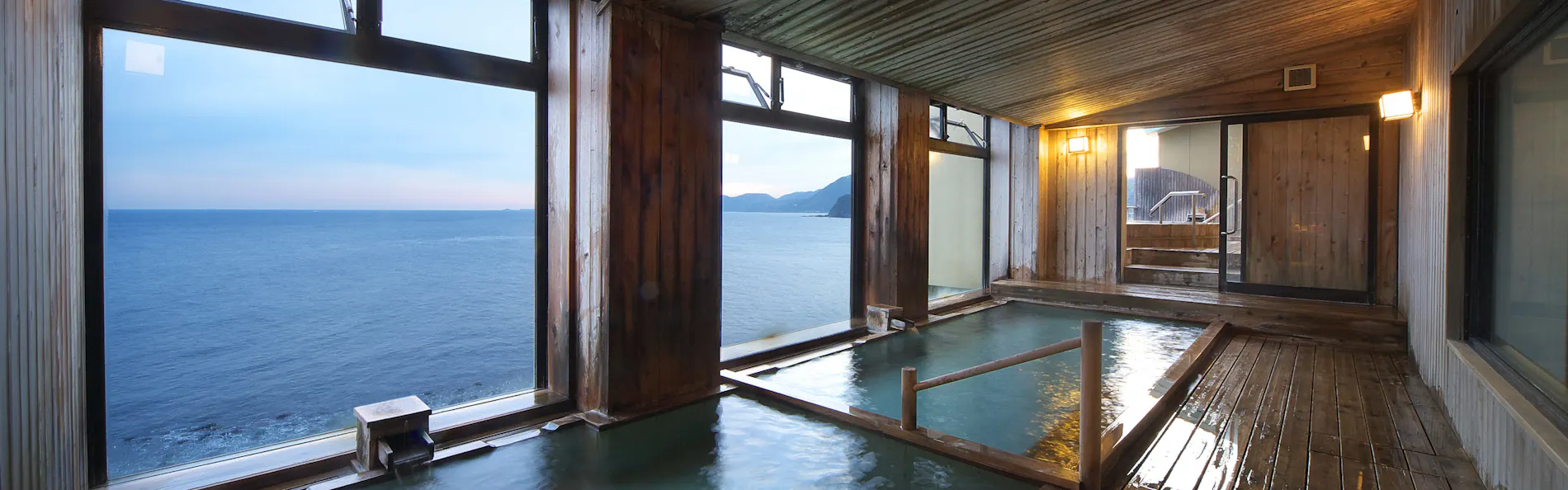 稲取温泉 石花海(せのうみ)