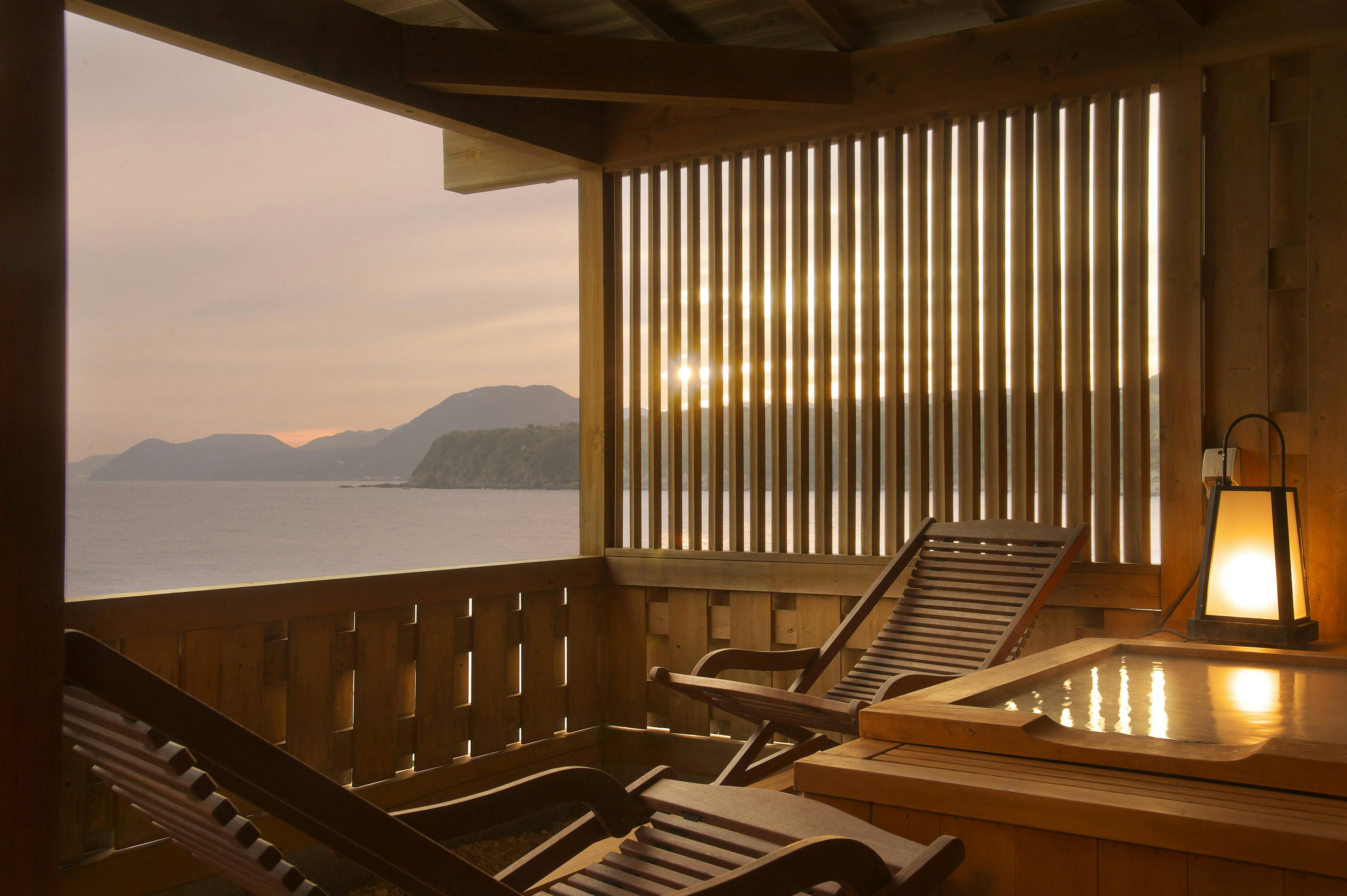 稲取温泉　石花海（せのうみ）
