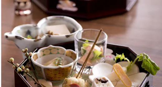大人のお祝いプラン 特典:夕食時選べる乾杯ドリンク&プチブーケ&山喜セレクトプレゼント