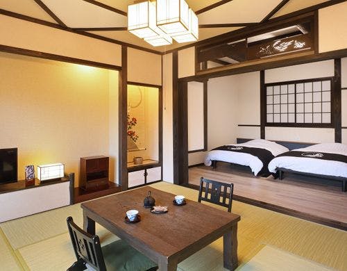 露天風呂付和洋室・和室約11畳＋洋室約10畳