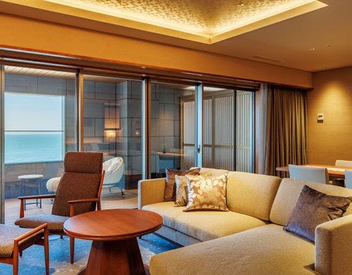 108平米のプレミアムスイート＜リビング＞