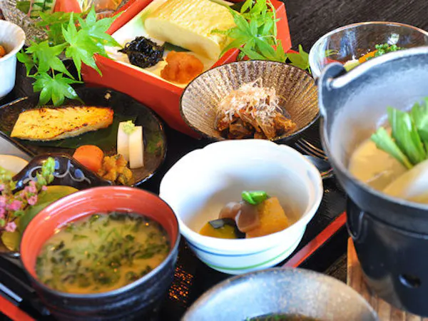【観光】朝食はゆっくりお部屋食<朝食付>