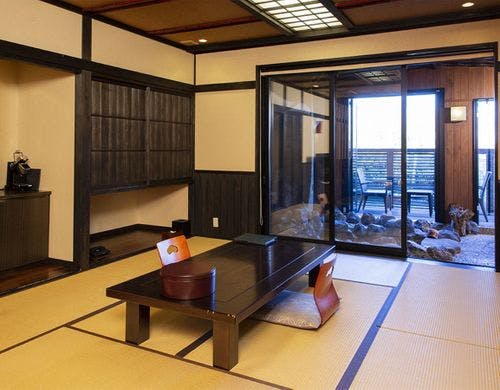 「湧水」　YUSUI