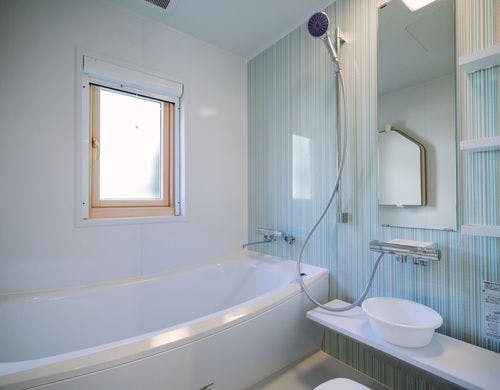 プレミアムログ、露天風呂以外に内風呂あり