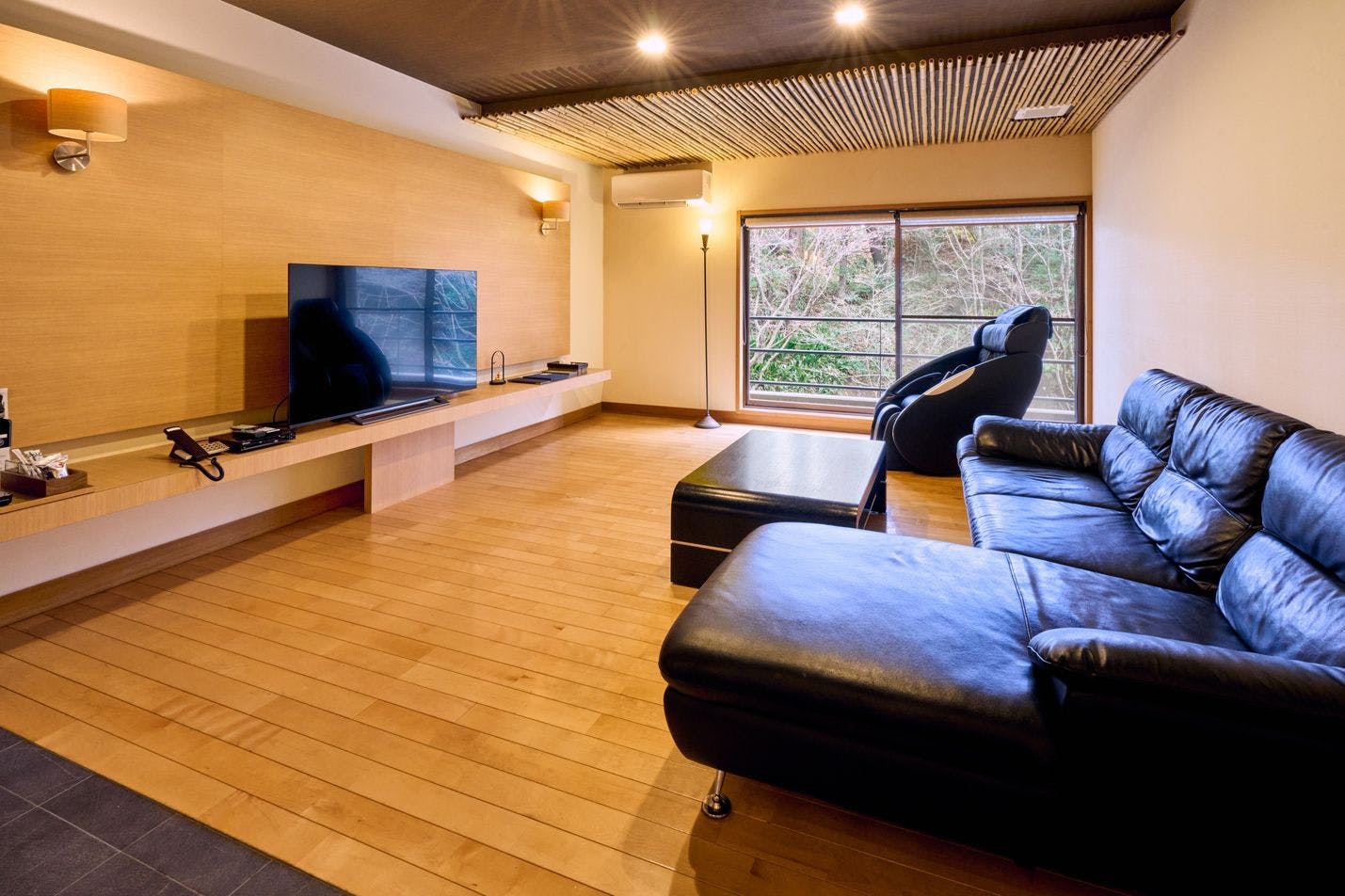 301【เดือน】ห้องนั่งเล่น