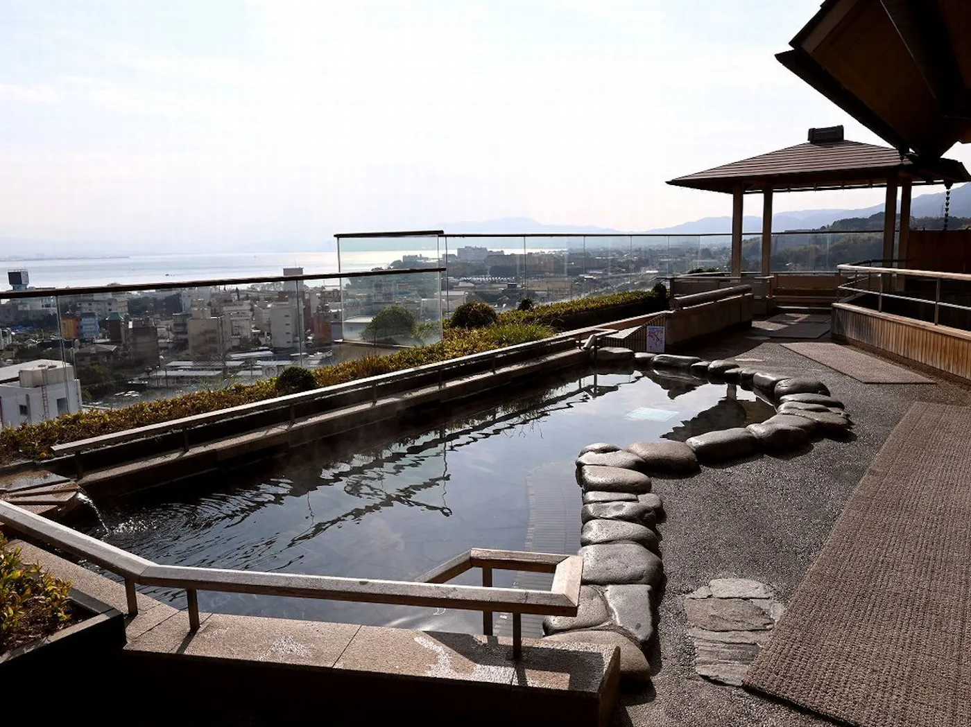 おごと温泉 湯元舘:屋上の露天風呂