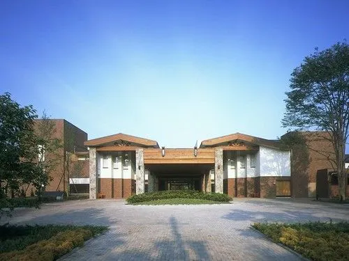 当ホテル正面玄関の写真です。