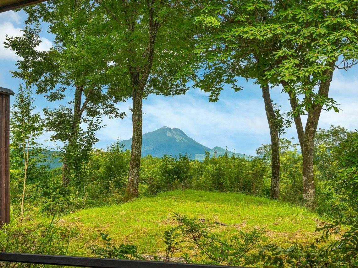 お部屋からは絶景の湯布院・由布岳が一望