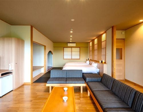 “大人のくつろぎ”と「格調ある時間」を