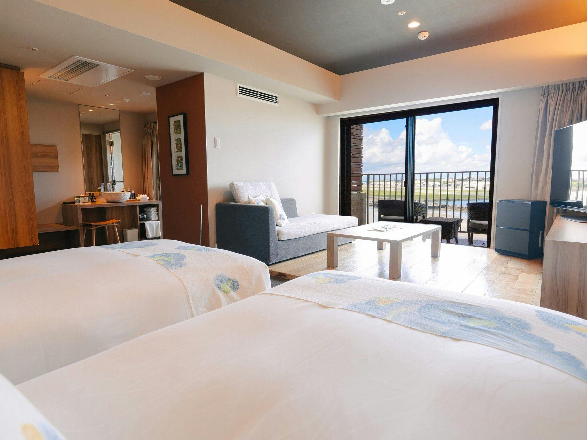 Club Floor Anshi Open-Air Deluxe Twin Airport