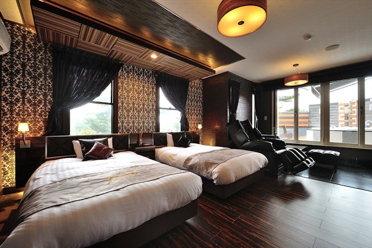 ロイヤルスイート 『スリジエ』寝室【客室一例】