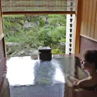 ตัวอย่างอ่างอาบน้ำกลางแจ้งในห้องพัก