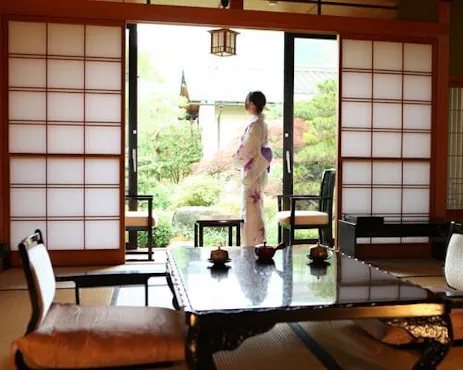 ห้องพักพร้อมอ่างอาบน้ำพุร้อนกลางแจ้ง - ภาพ