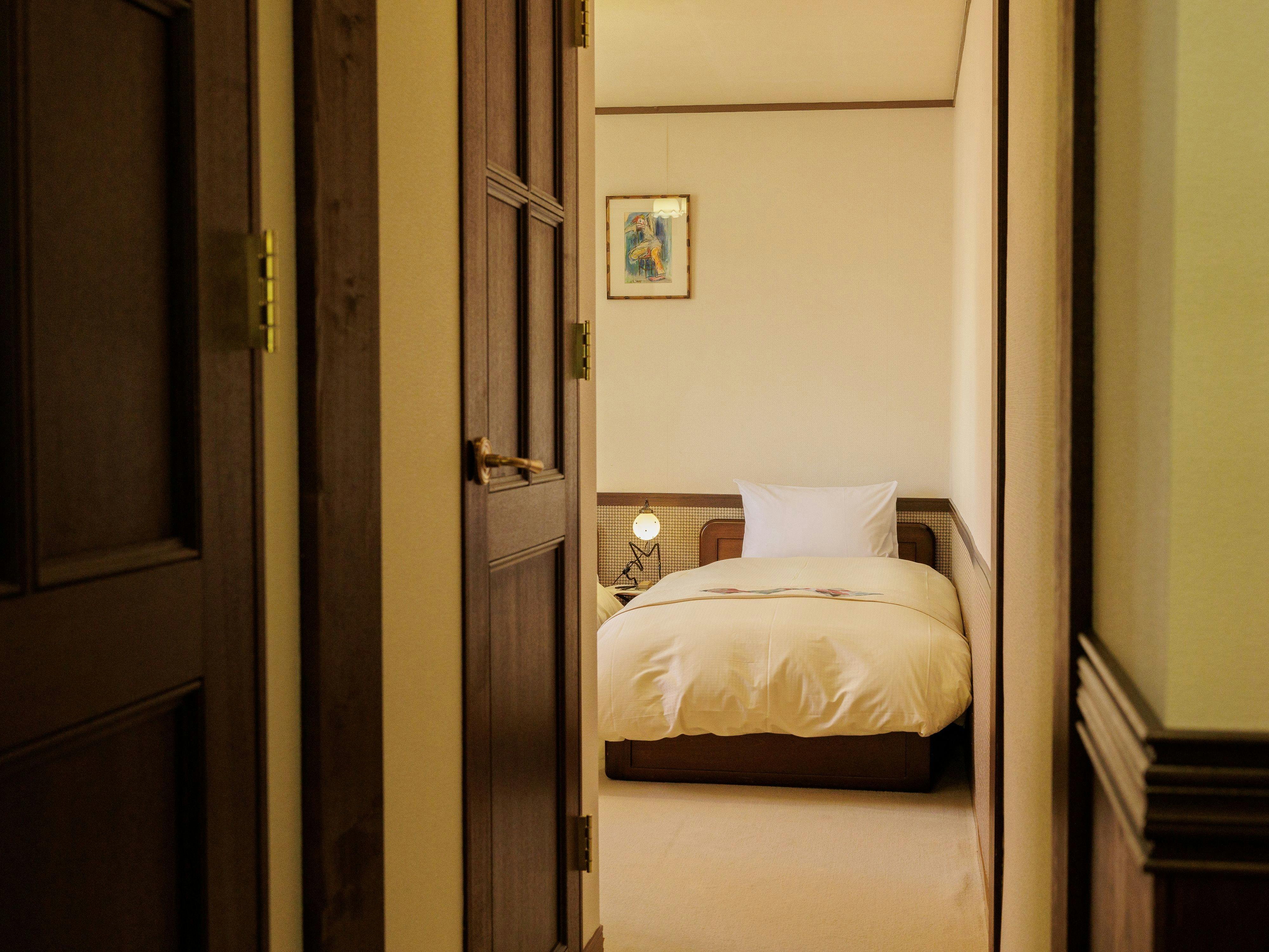 E room
