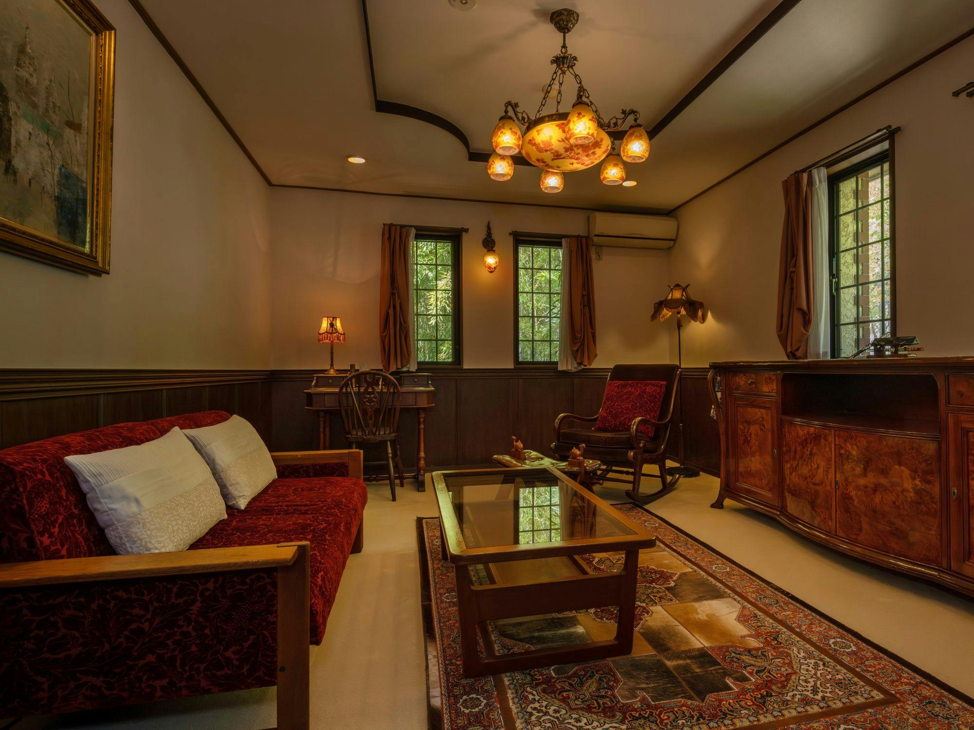 【Eroom】アンティーク調のツインルーム