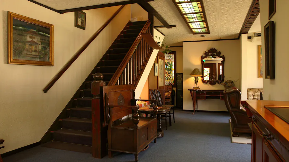 Petite Hotel C'est la Vie