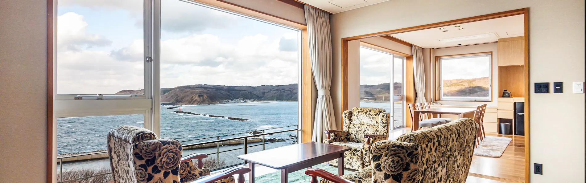 海と入り陽の宿 帝水 秋田男鹿半島 戸賀湾を見下ろす絶景の温泉旅館