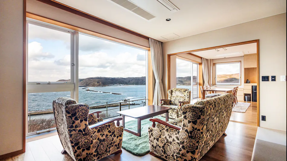 Seaside Sunset Inn Teisui - Spectacular Onsen Ryokan Overlooking Toga Bay, Oga Peninsula, Akita