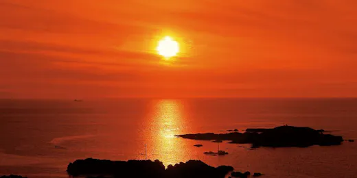 海と入り陽の宿 帝水 秋田男鹿半島 戸賀湾を見下ろす絶景の温泉旅館