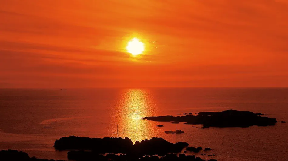 Seaside Sunset Inn Teisui - Spectacular Onsen Ryokan Overlooking Toga Bay, Oga Peninsula, Akita