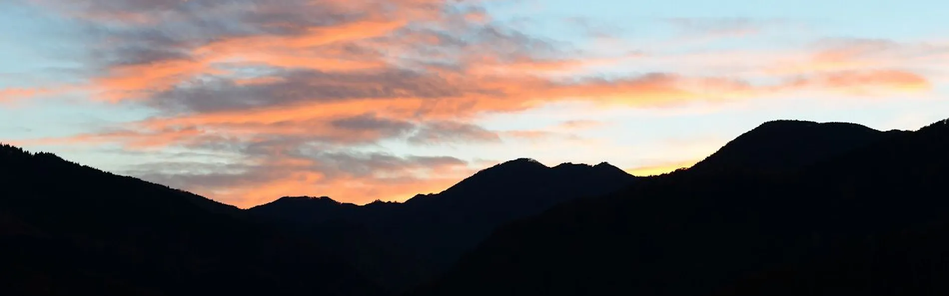 茜彩庵 山水