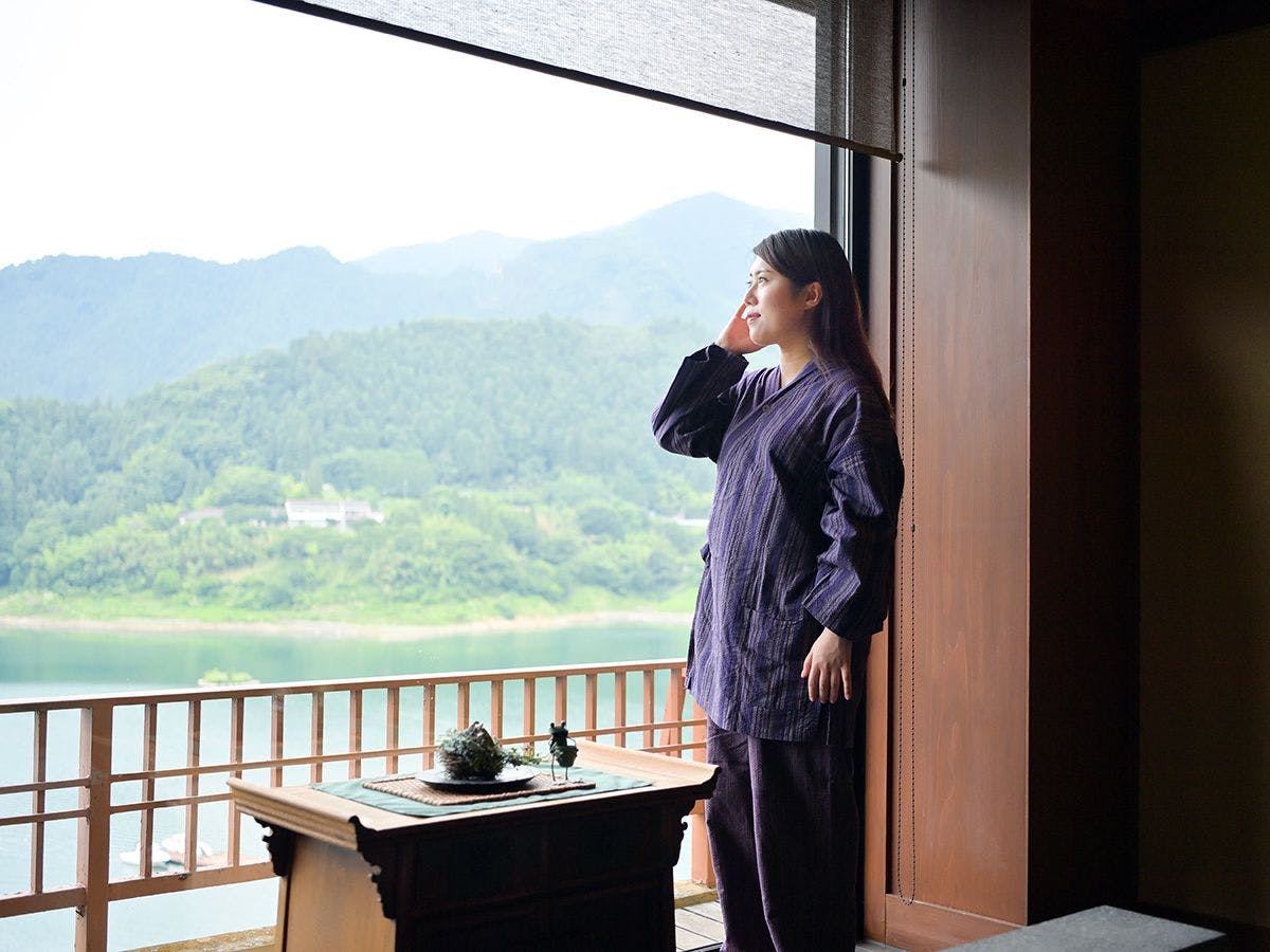茜彩庵　山水