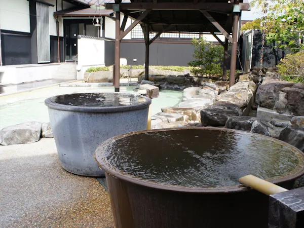 【平原温泉ぽっぽの湯入浴券付き】露天風呂がある天然温泉でリラックス<貸タオル&送迎無料>(朝食付き)