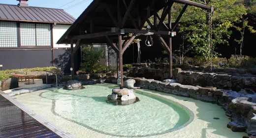 【平原温泉ぽっぽの湯入浴券付き】露天風呂がある天然温泉でリラックス<貸タオル&送迎無料>(朝食付き)