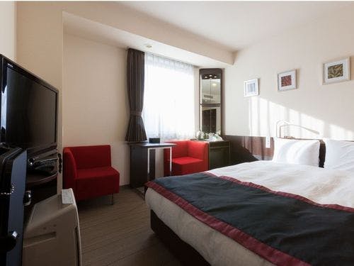 サータベッド採用☆１５平米ダブルルーム