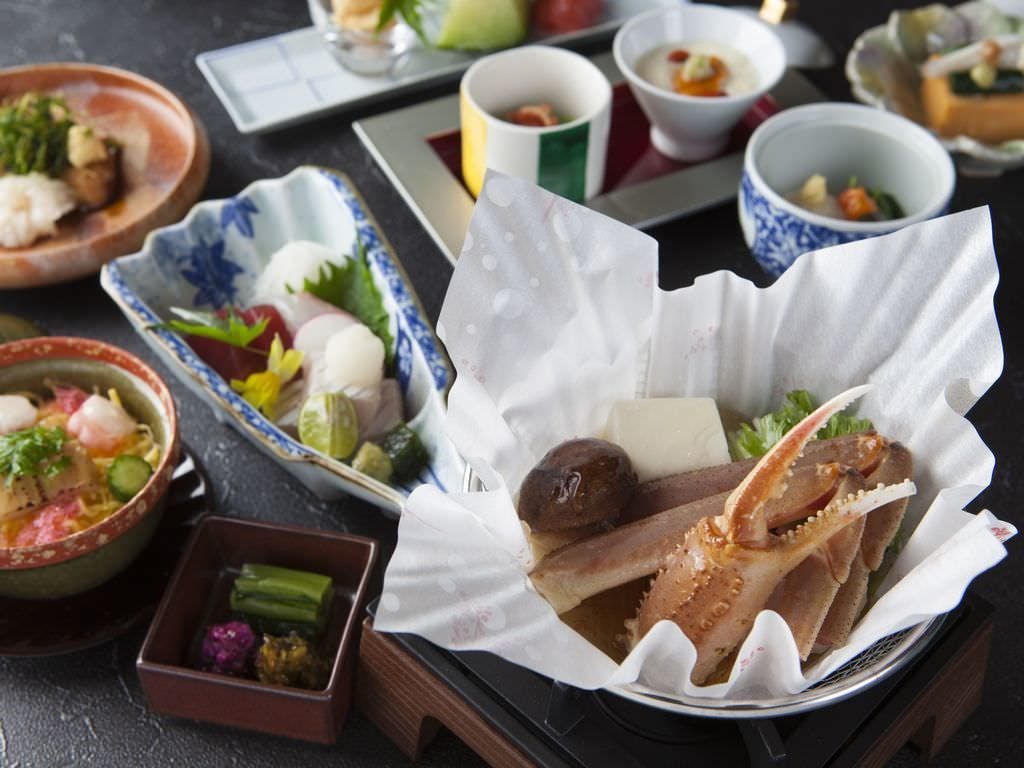 神戸みなと温泉蓮　一泊2食付きペア宿泊招待券 FINAL SALE❣️神戸みなと温泉蓮 ペア一泊2食付宿泊券 神戸みなと