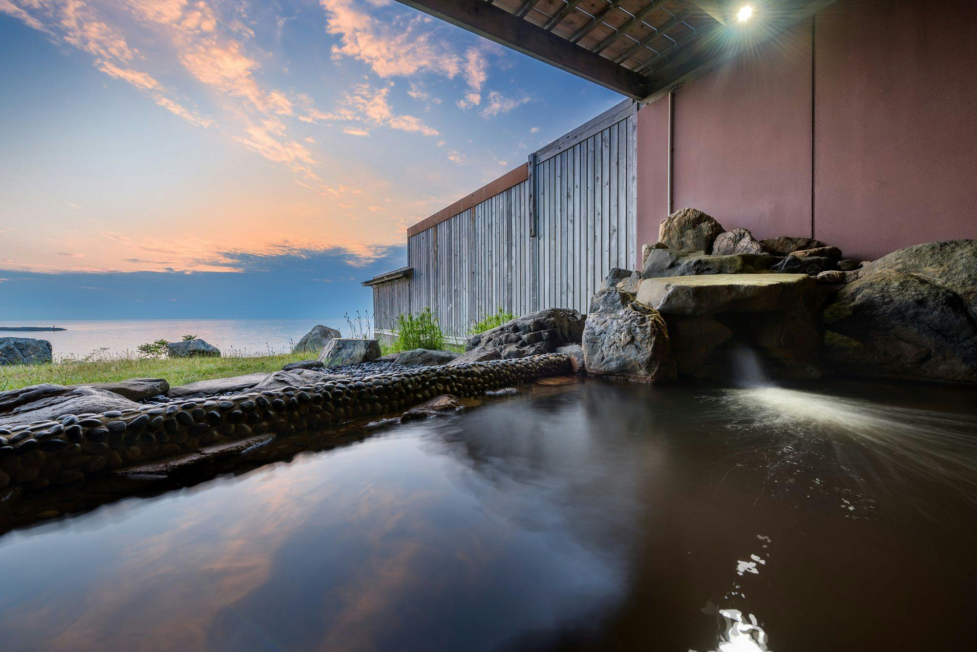 ロックウッド ホテル スパ 鯵ヶ沢高原温泉 の空室状況を確認する 宿泊予約は 一休 Com 宿泊予約は 一休 Com