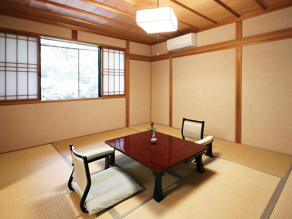 塵表閣本店