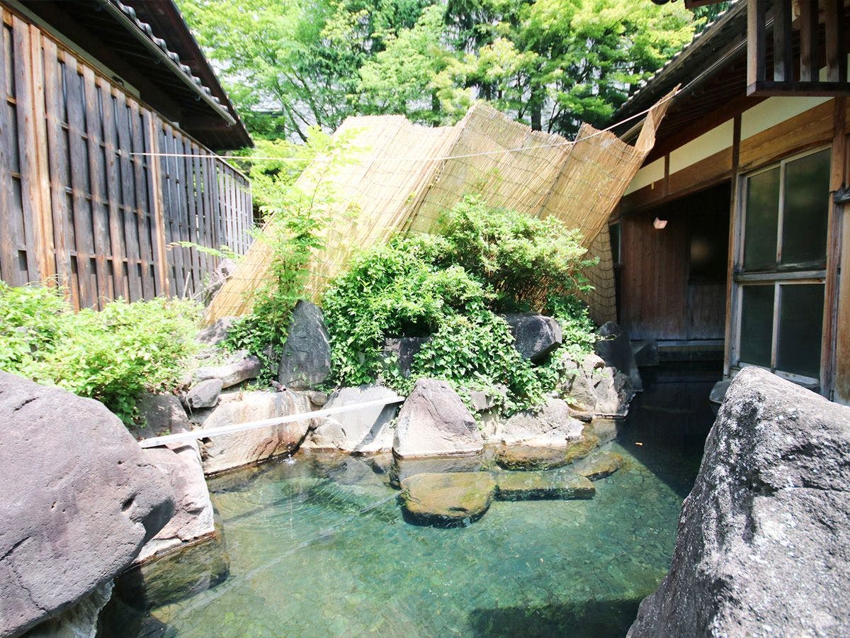 塵表閣本店