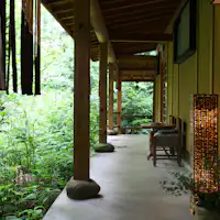 ทางเดินไปยังเรือนแยก